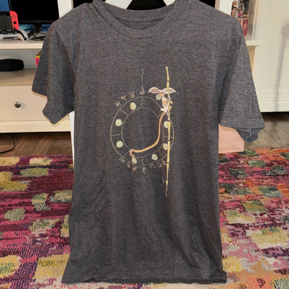 TEEPUBLIC Dark Gray/Black Graphic Tee Size Small